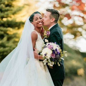 Meet your Posher, Kaya